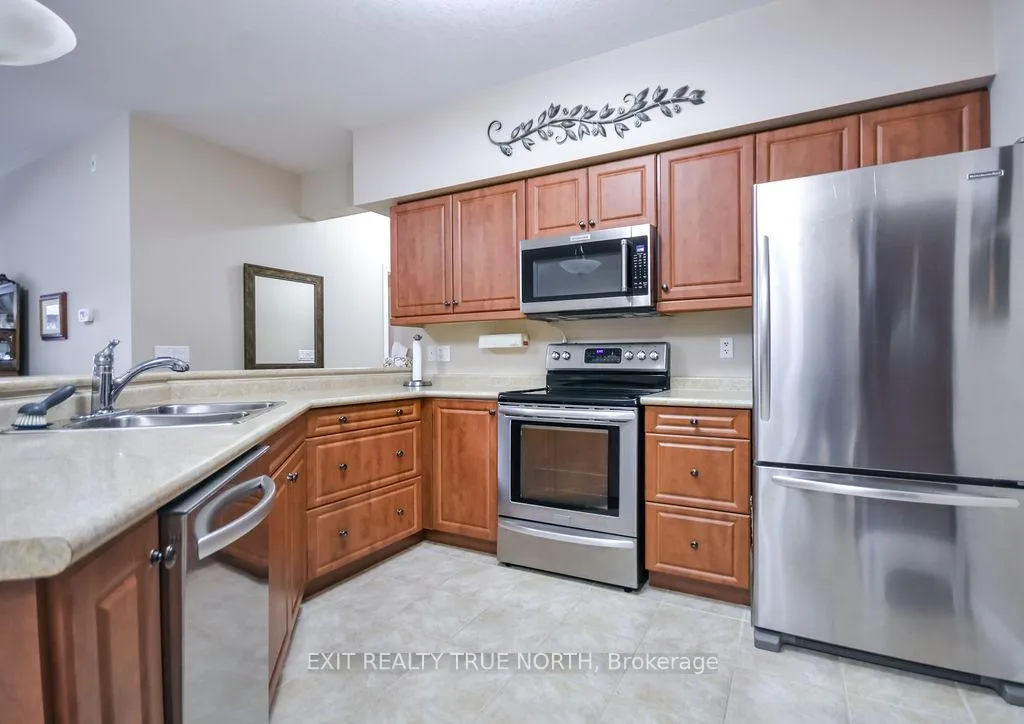 Photo 10 of Unit 204, 19B Yonge Street N, Springwater, Elmvale — HOMEH