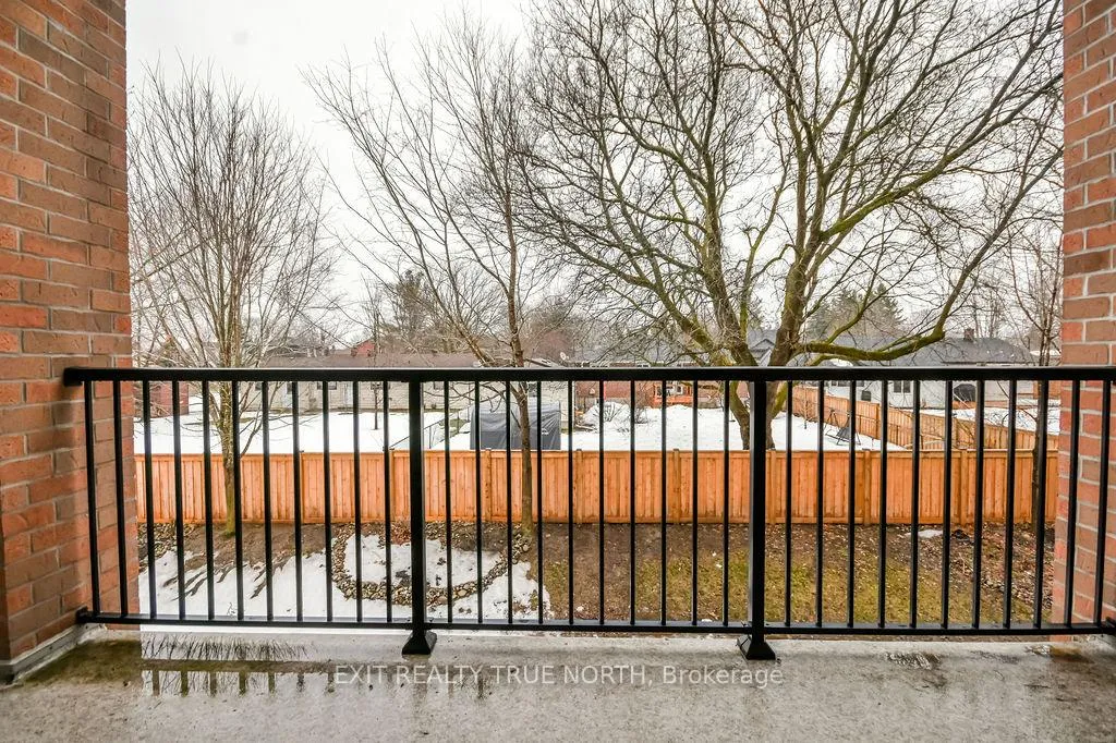 Photo 13 of Unit 204, 19B Yonge Street N, Springwater, Elmvale — HOMEH