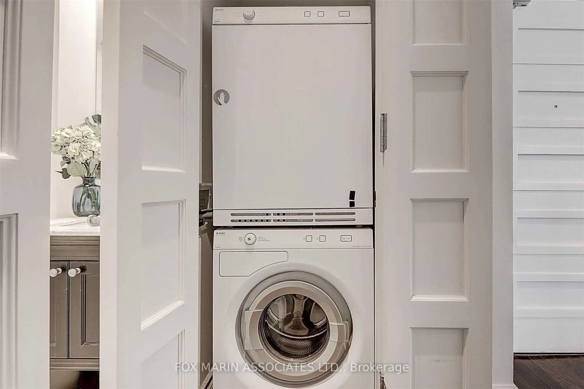Photo 22 of Unit 536, 22 Leader Lane, Toronto, Church-Yonge Corridor — HOMEH