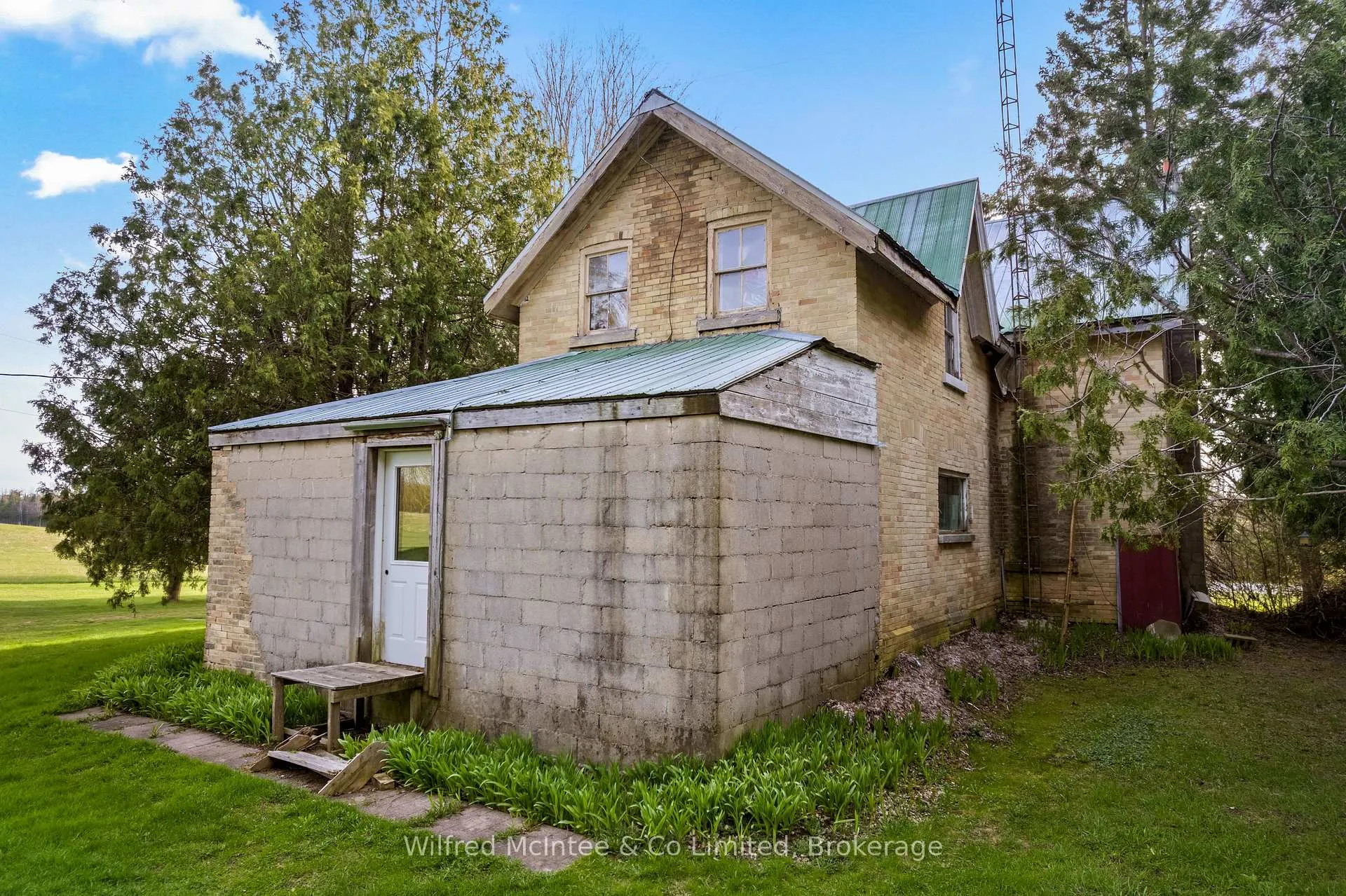 Photo 22 of 312513 Hwy 6, Southgate — HOMEH