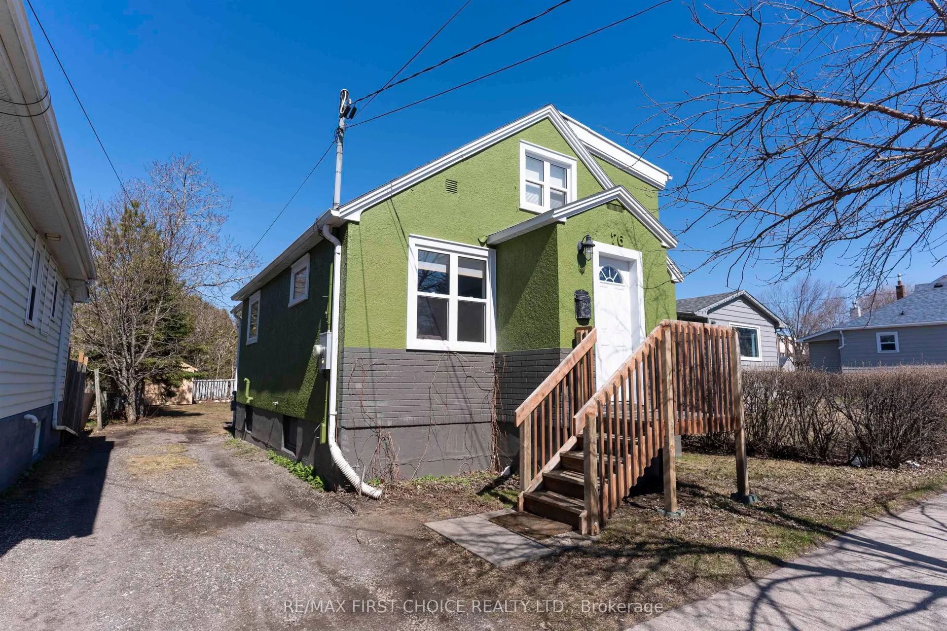 Photo 1 of 76 Algonquin Avenue S, Thunder Bay, Forest Park — HOMEH