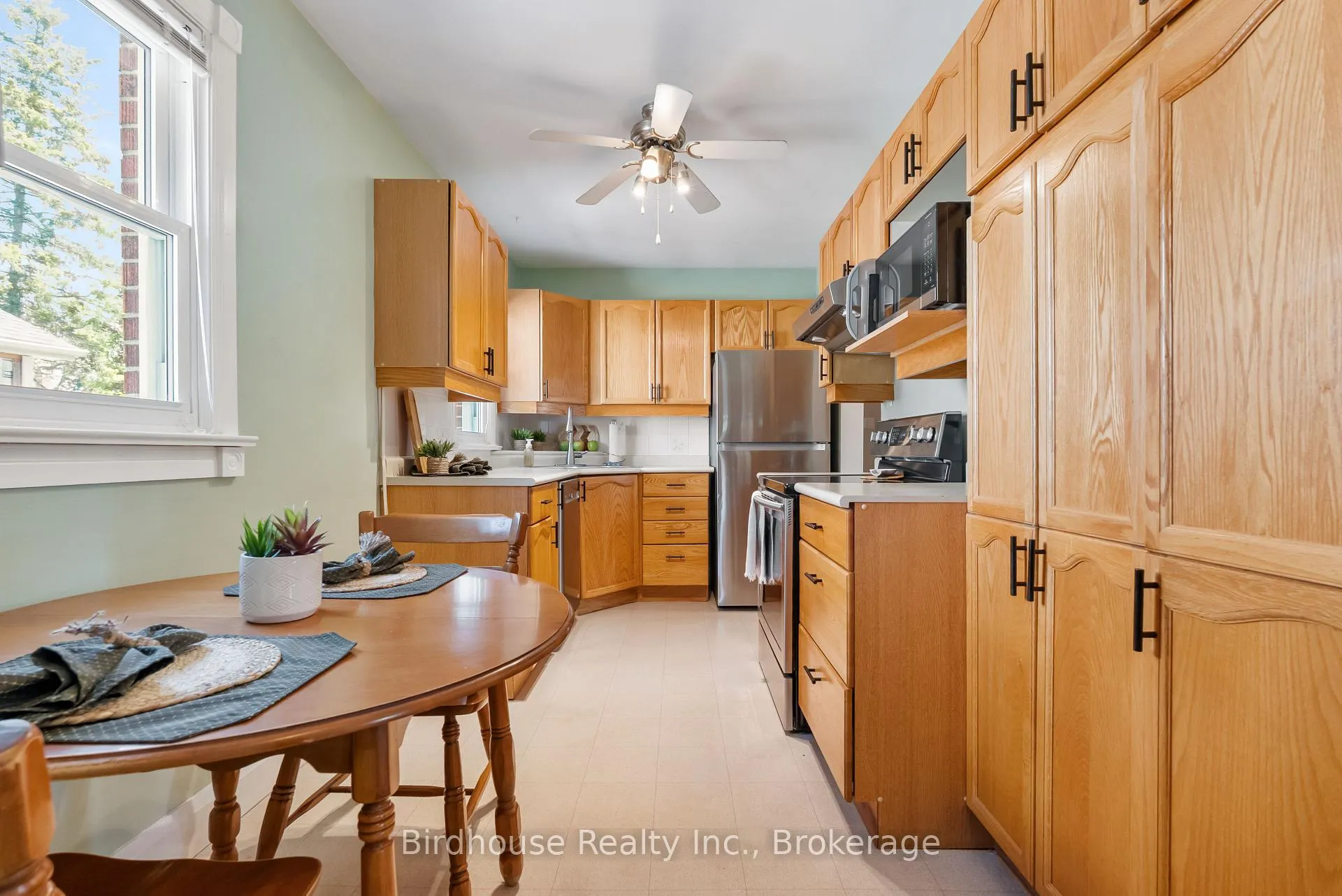Photo 12 of 60 St David Street, Kawartha Lakes, Lindsay — HOMEH