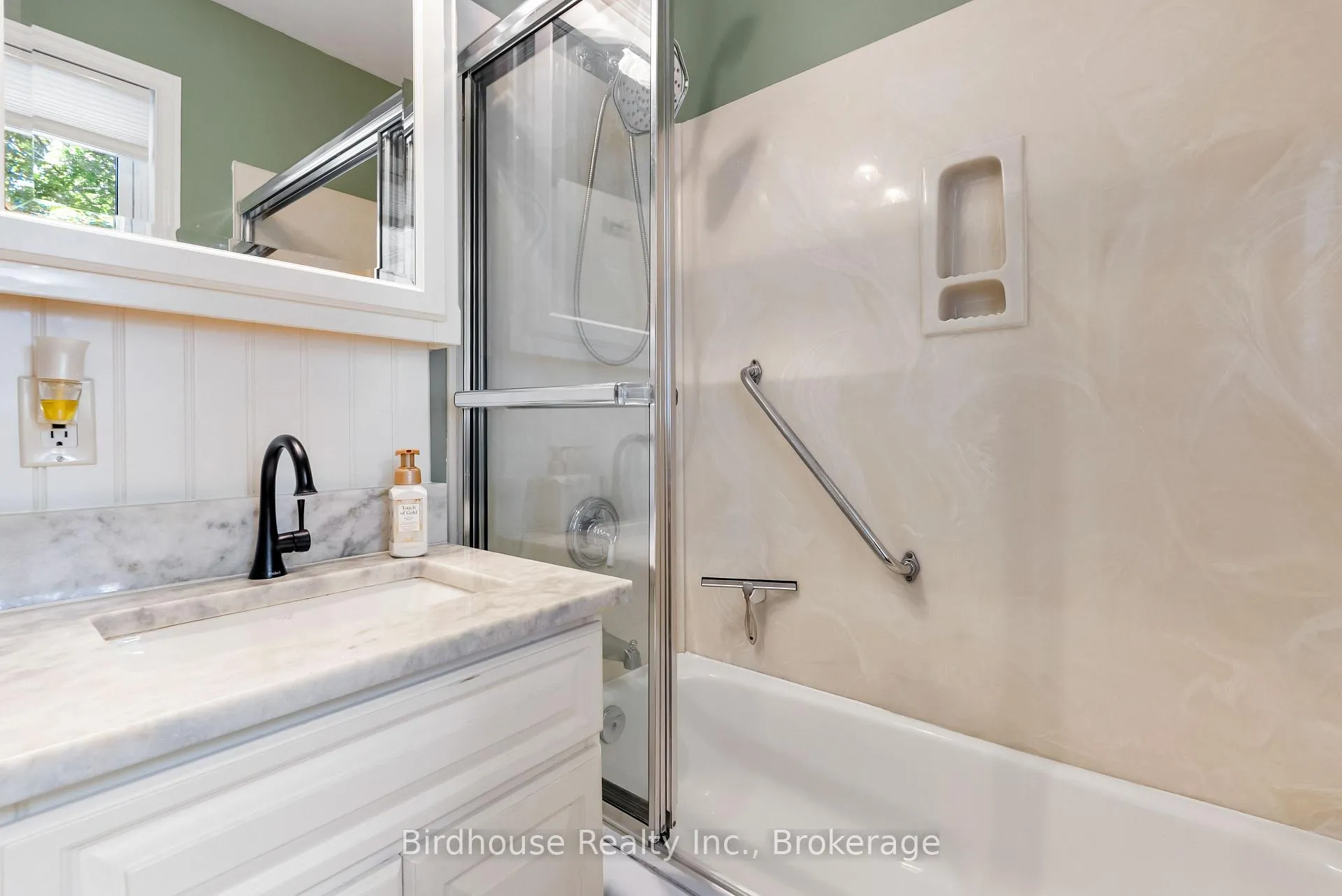 Photo 16 of 60 St David Street, Kawartha Lakes, Lindsay — HOMEH