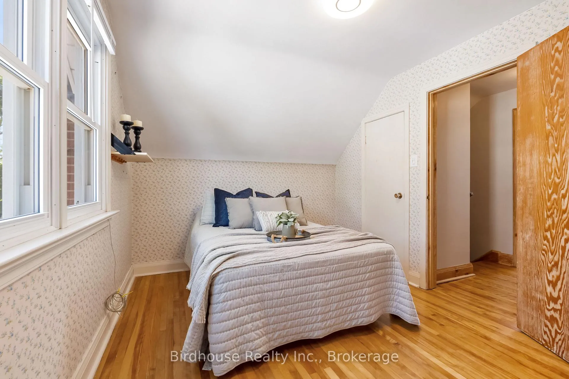 Photo 23 of 60 St David Street, Kawartha Lakes, Lindsay — HOMEH