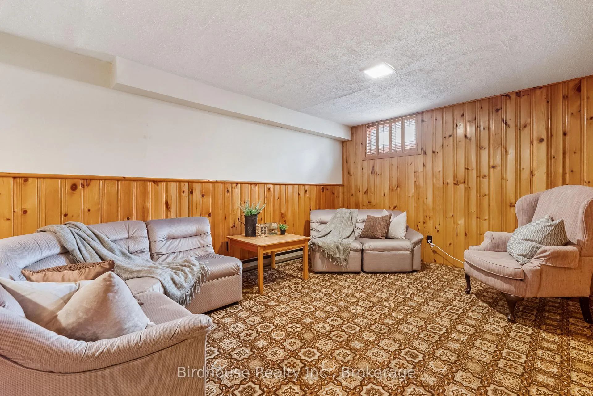 Photo 24 of 60 St David Street, Kawartha Lakes, Lindsay — HOMEH