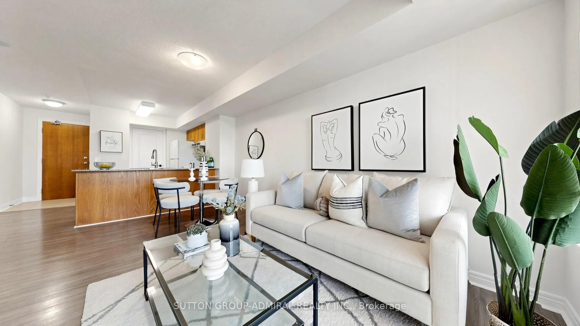 Photo 2 of Unit 811, 50 Disera Drive, Vaughan, Beverley Glen — HOMEH
