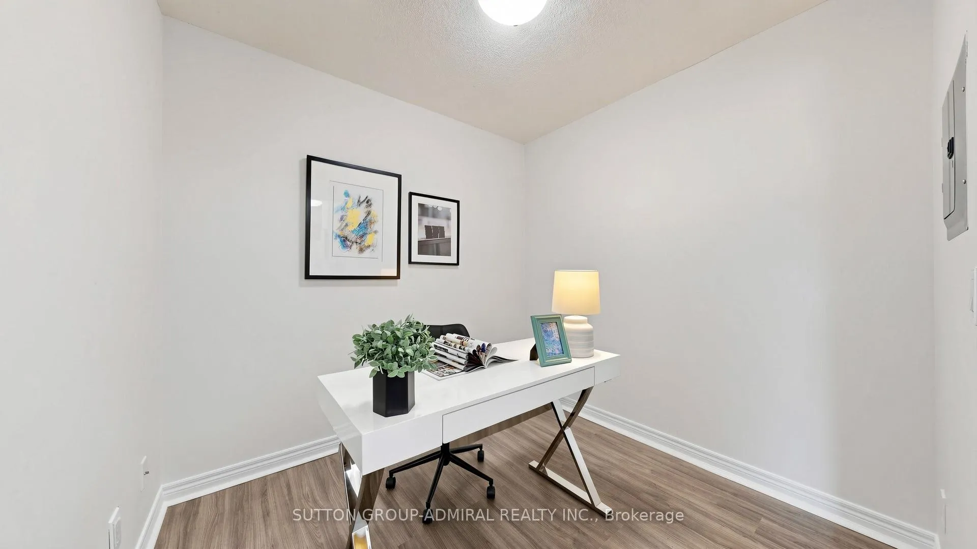 Photo 9 of Unit 811, 50 Disera Drive, Vaughan, Beverley Glen — HOMEH