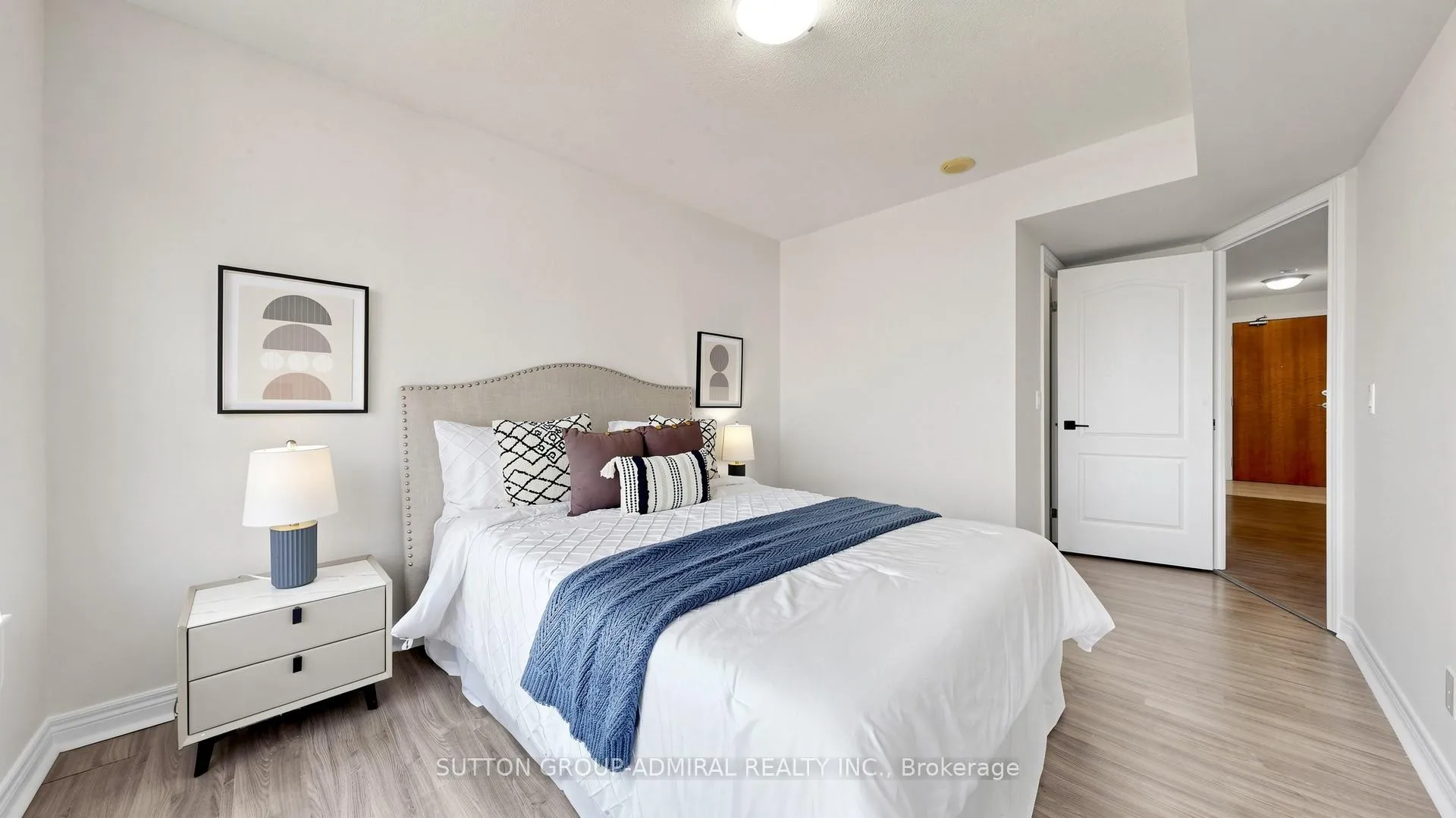 Photo 12 of Unit 811, 50 Disera Drive, Vaughan, Beverley Glen — HOMEH