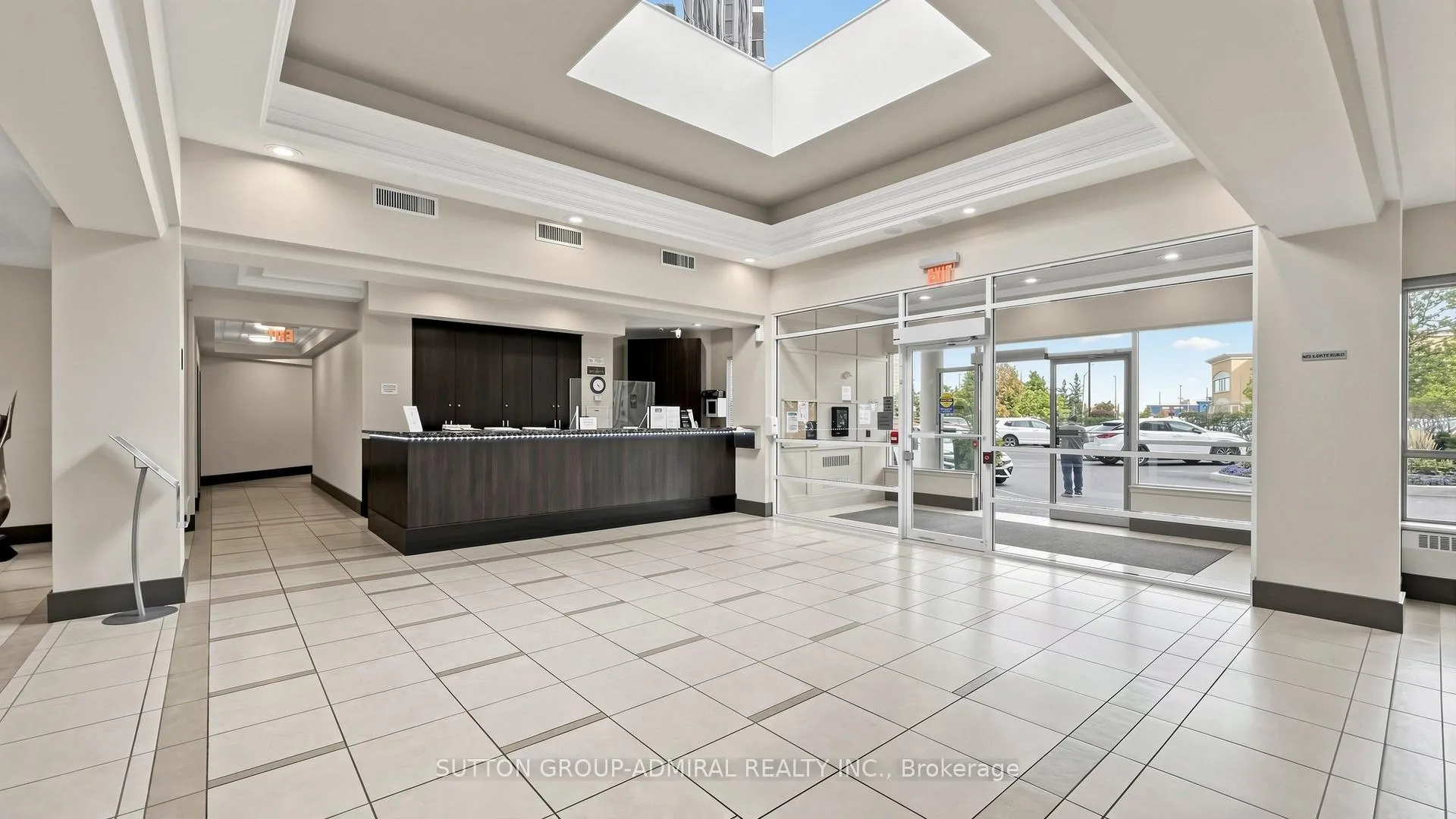 Photo 25 of Unit 811, 50 Disera Drive, Vaughan, Beverley Glen — HOMEH