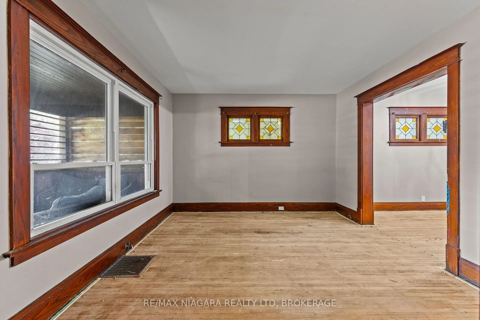 Photo 7 of 6393 High Street, Niagara Falls, Hospital — HOMEH
