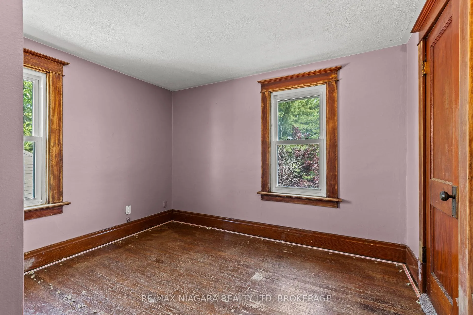 Photo 17 of 6393 High Street, Niagara Falls, Hospital — HOMEH
