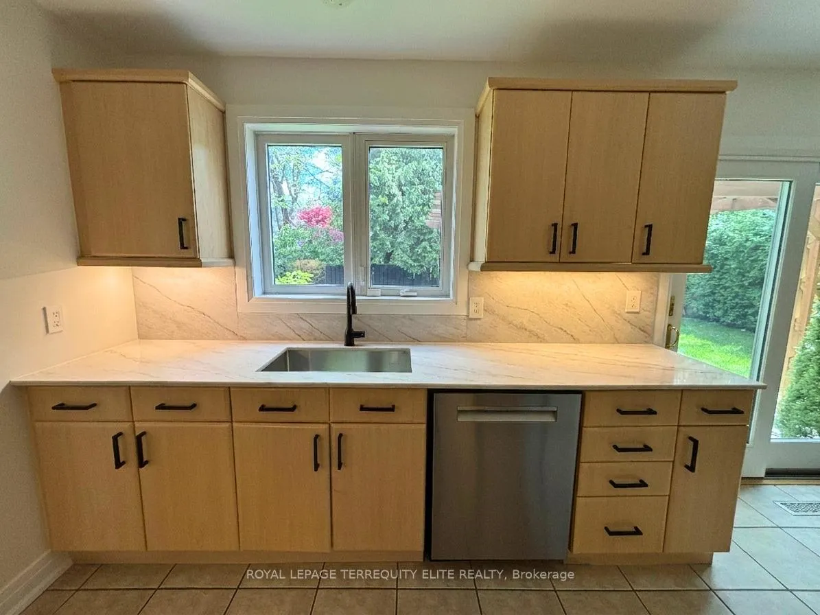 Photo 8 of 9 Banquo Road, Markham, Royal Orchard — HOMEH
