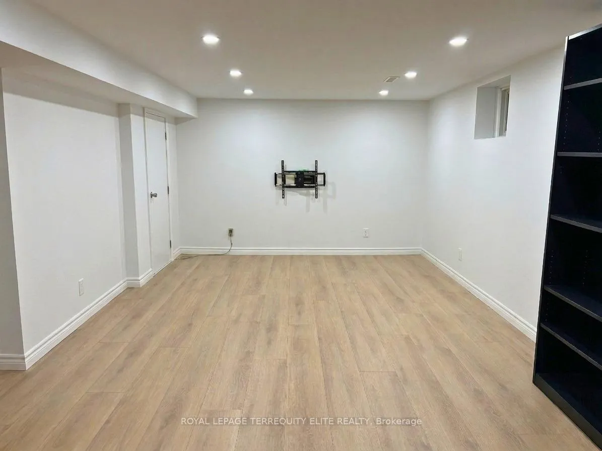 Photo 33 of 9 Banquo Road, Markham, Royal Orchard — HOMEH