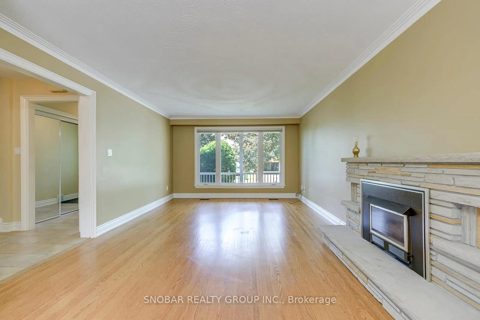 Photo 6 of 42 Norgrove Crescent, Etobicoke, Willowridge-Martingrove-Richview — HOMEH