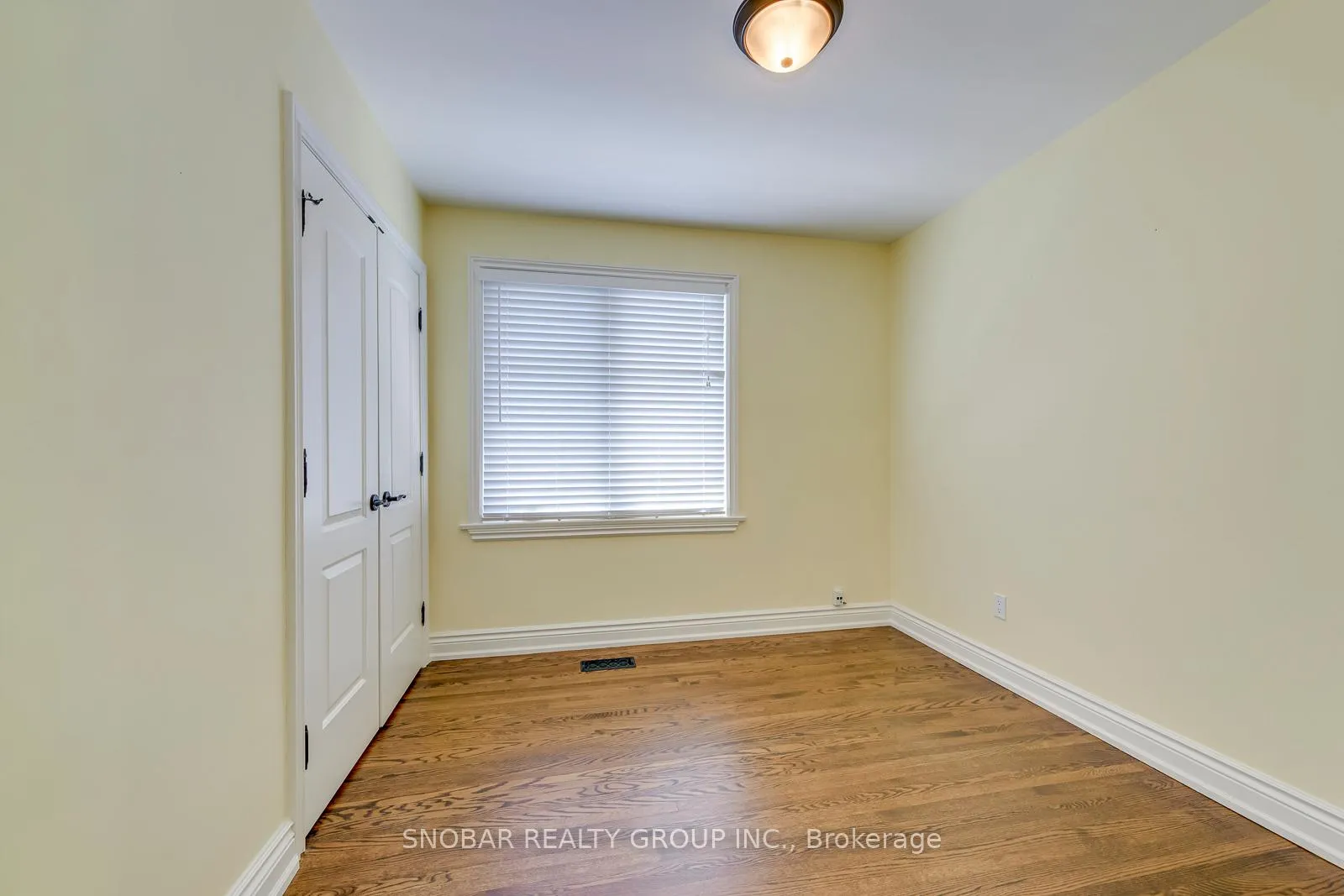 Photo 16 of 42 Norgrove Crescent, Etobicoke, Willowridge-Martingrove-Richview — HOMEH