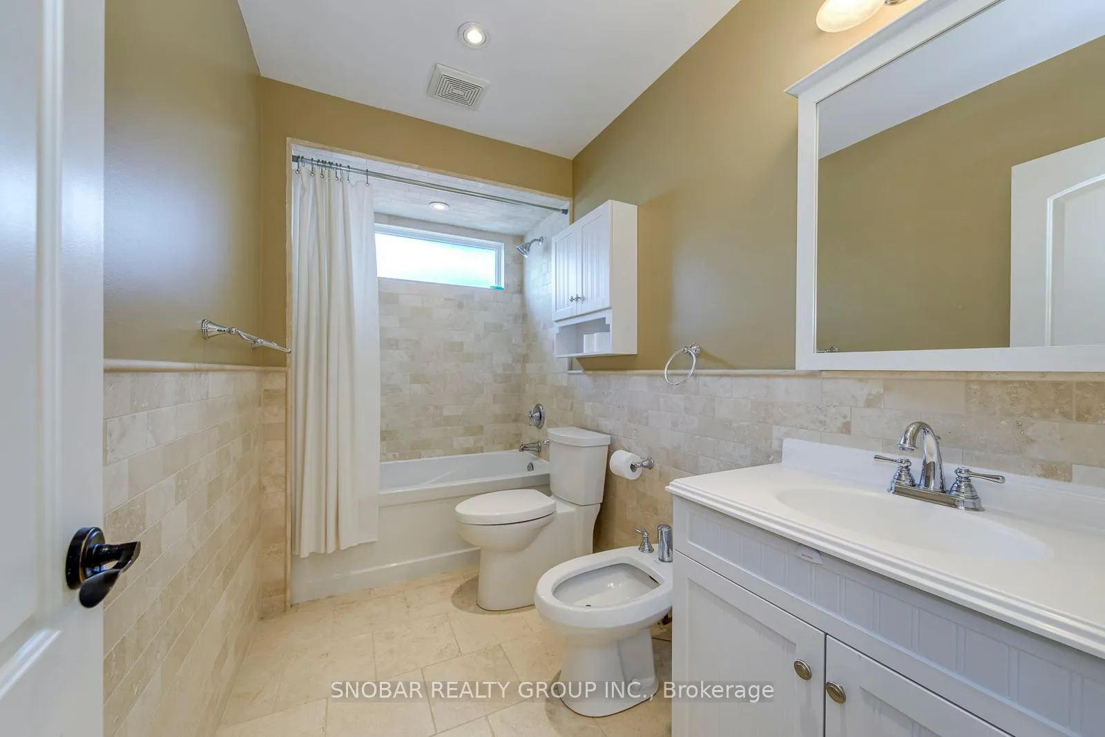Photo 17 of 42 Norgrove Crescent, Etobicoke, Willowridge-Martingrove-Richview — HOMEH