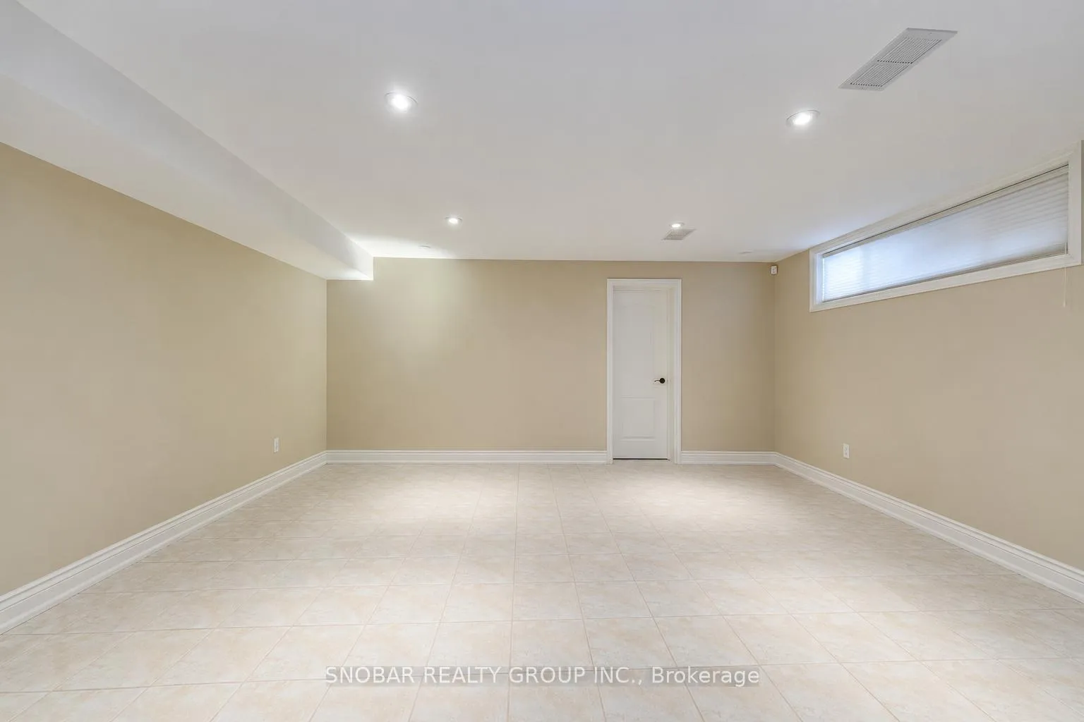 Photo 19 of 42 Norgrove Crescent, Etobicoke, Willowridge-Martingrove-Richview — HOMEH