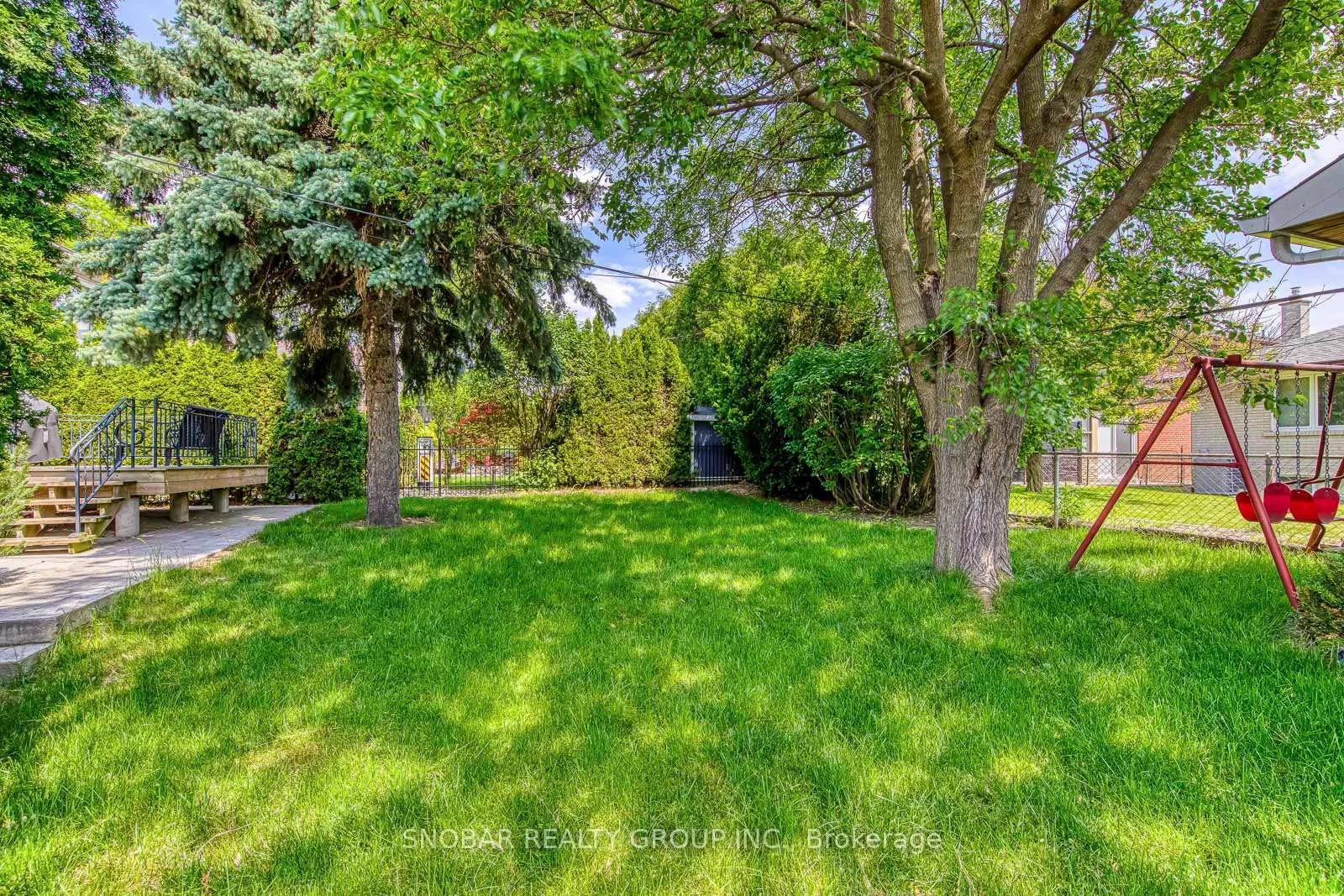 Photo 24 of 42 Norgrove Crescent, Etobicoke, Willowridge-Martingrove-Richview — HOMEH