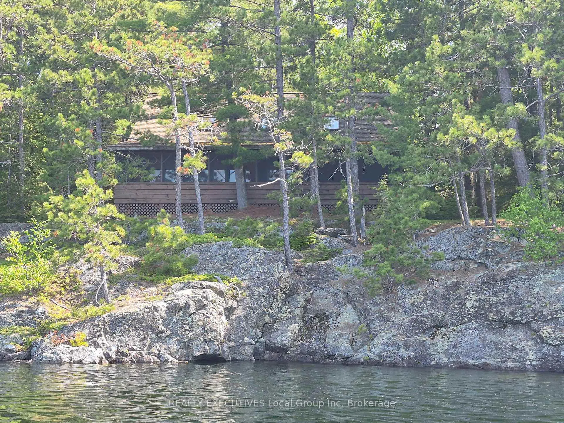 Photo of 758 Island