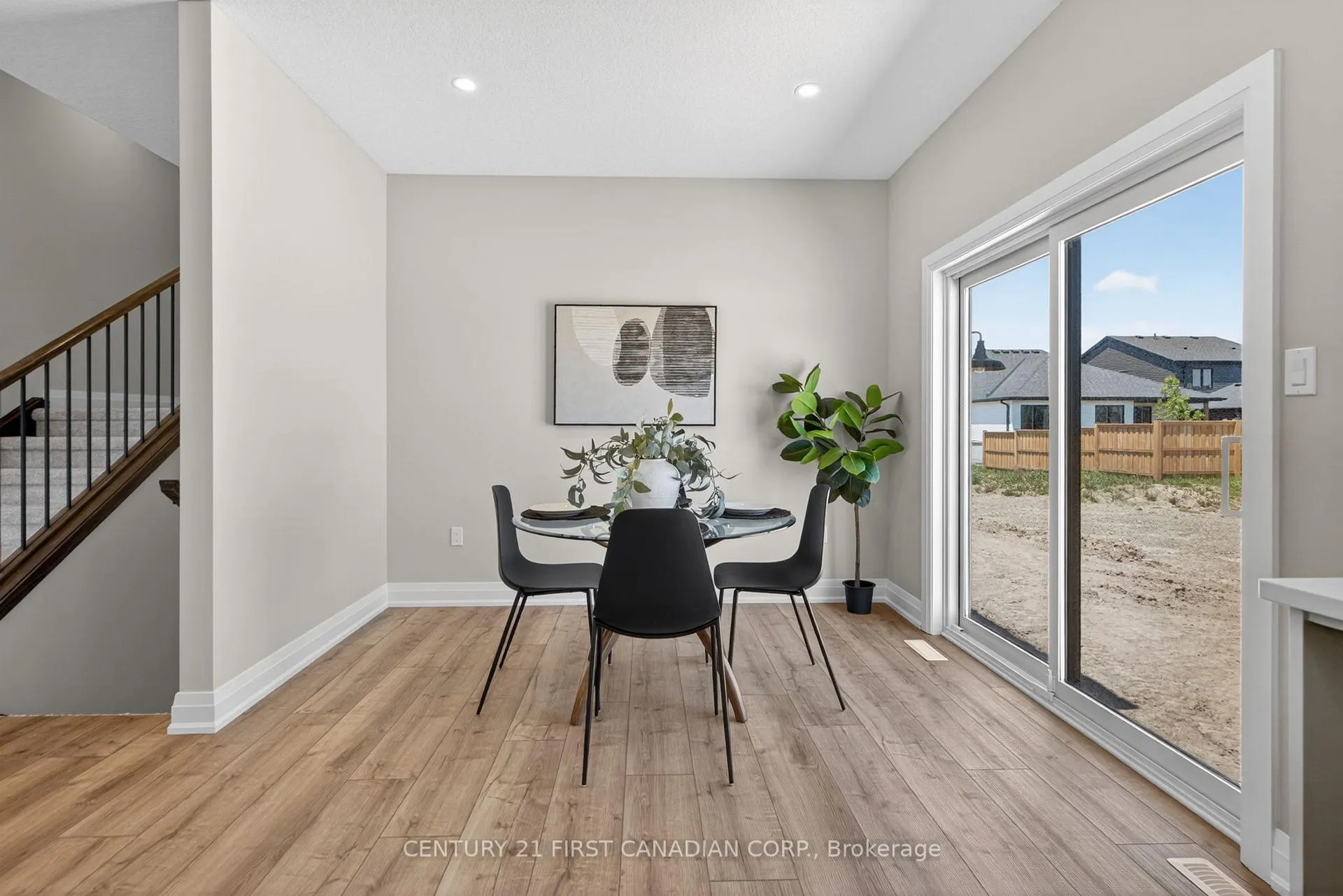 Photo 6 of 11 Postma Crescent, North Middlesex, Ailsa Craig — HOMEH