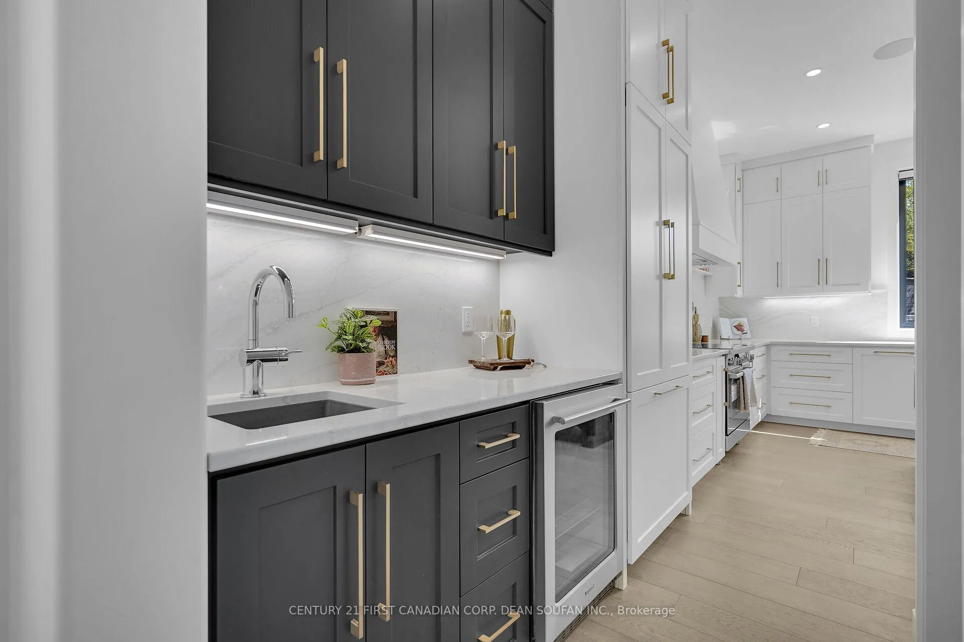 Photo 12 of Unit 13, 720 Apricot Drive, London, South K — HOMEH