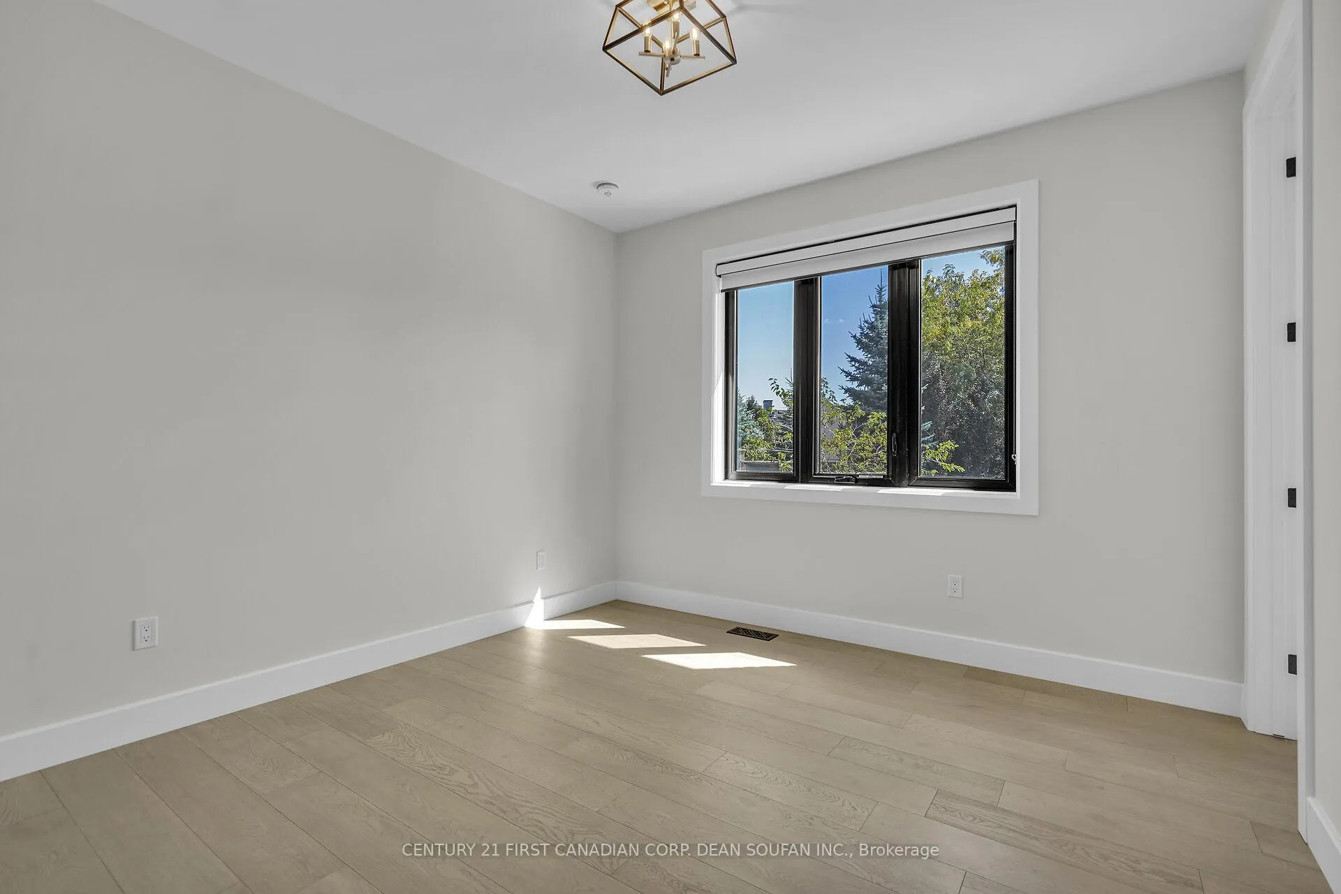 Photo 34 of Unit 13, 720 Apricot Drive, London, South K — HOMEH