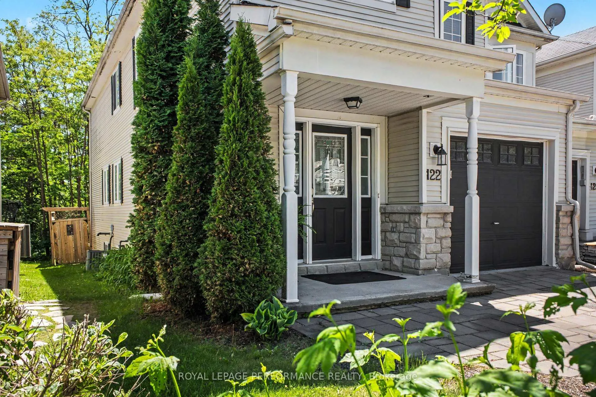 Photo 2 of 122 Rustwood Private, Ottawa, Barrhaven - Stonebridge — HOMEH