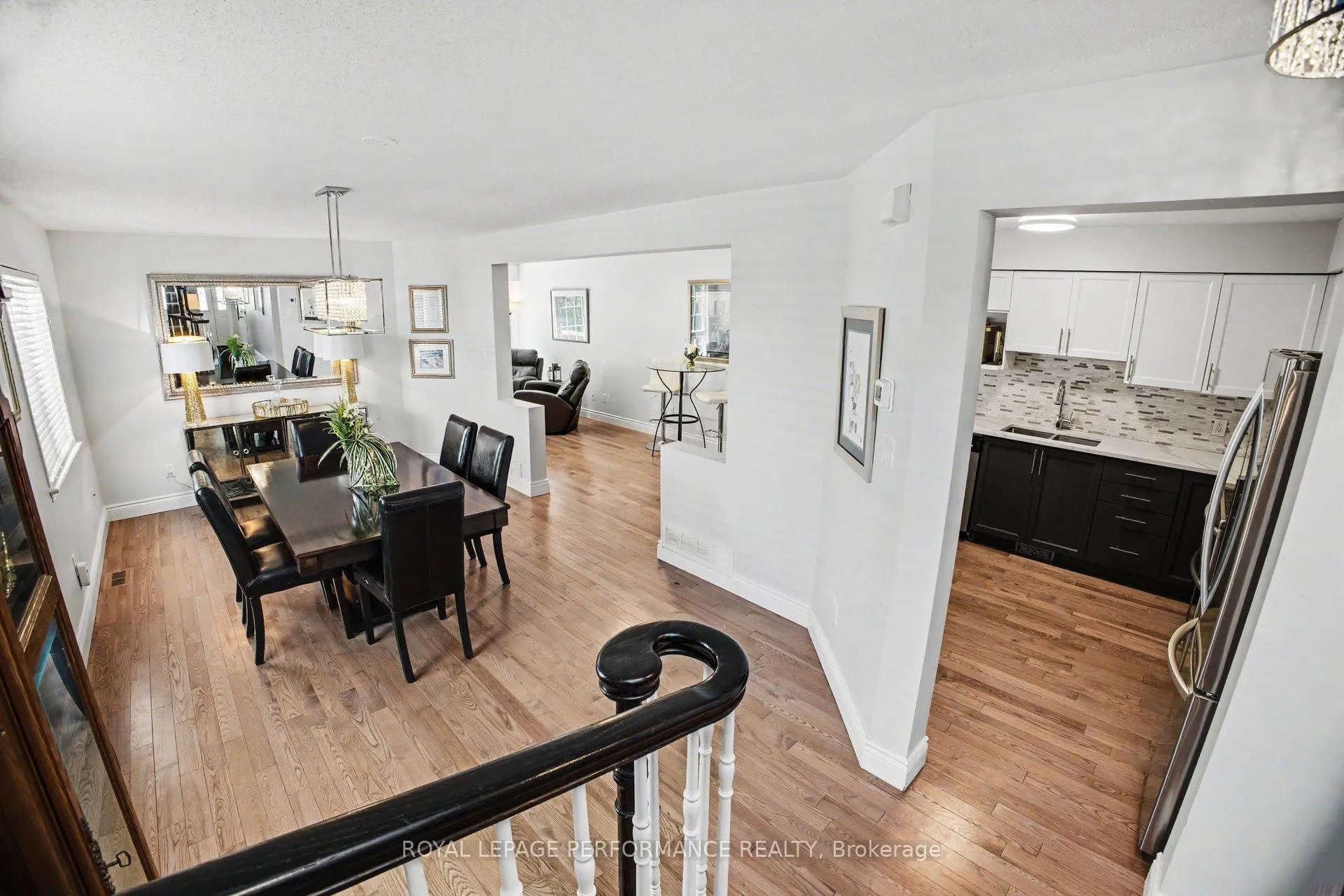 Photo 3 of 122 Rustwood Private, Ottawa, Barrhaven - Stonebridge — HOMEH