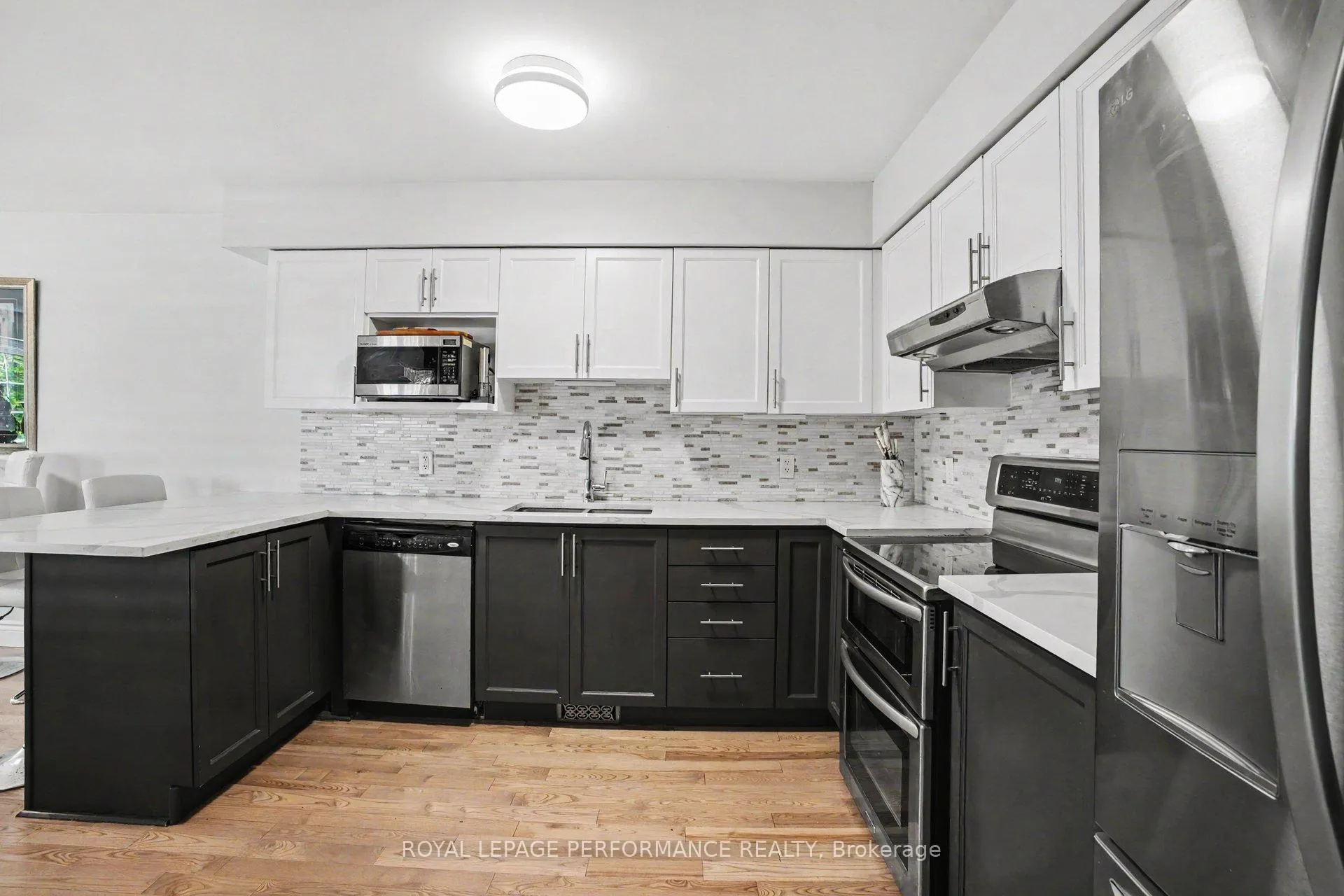 Photo 5 of 122 Rustwood Private, Ottawa, Barrhaven - Stonebridge — HOMEH