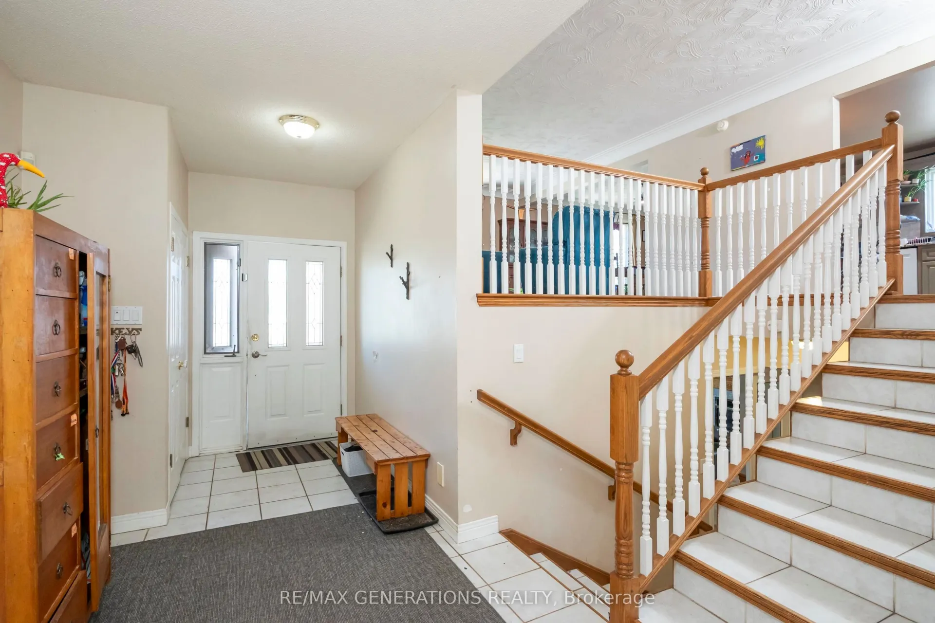Photo 6 of 215 Linden Court, Thunder Bay, River Terrace — HOMEH