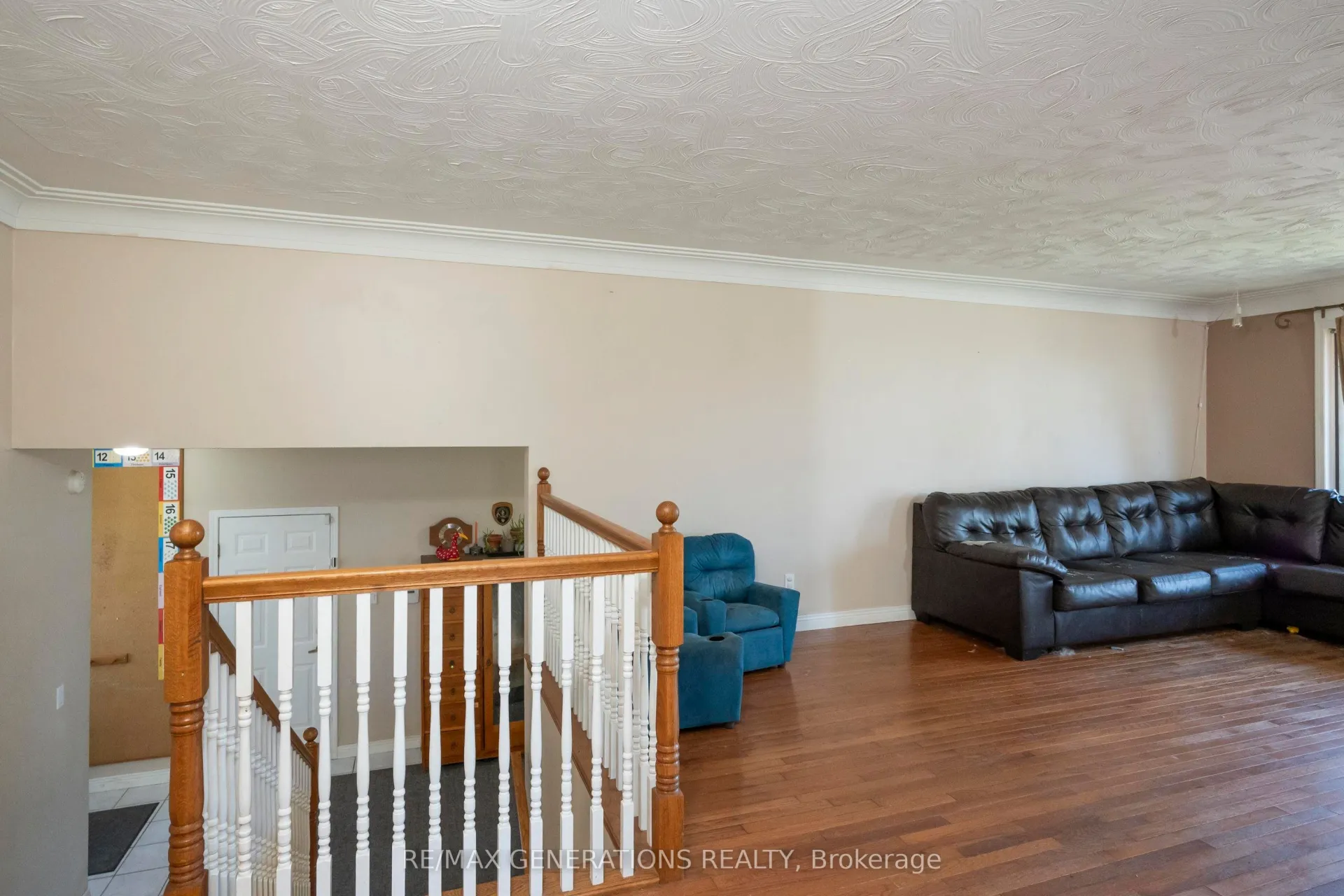 Photo 8 of 215 Linden Court, Thunder Bay, River Terrace — HOMEH