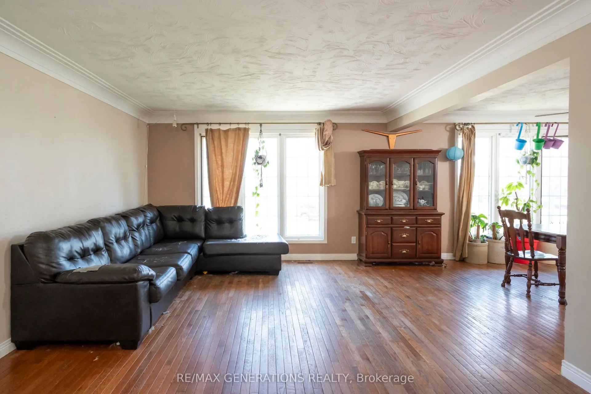 Photo 10 of 215 Linden Court, Thunder Bay, River Terrace — HOMEH