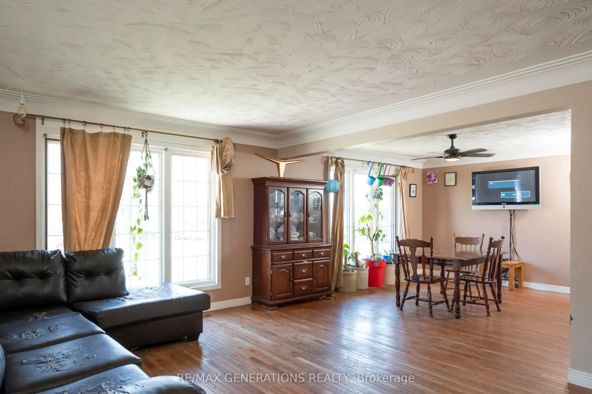 Photo 11 of 215 Linden Court, Thunder Bay, River Terrace — HOMEH