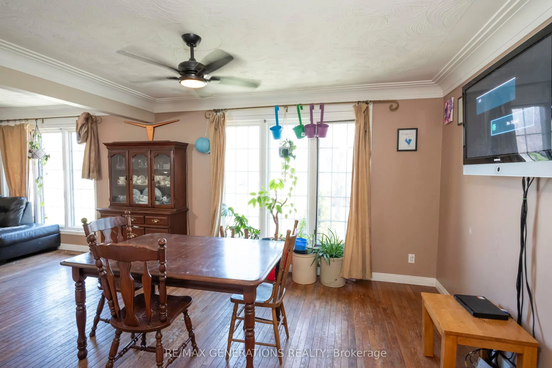 Photo 12 of 215 Linden Court, Thunder Bay, River Terrace — HOMEH