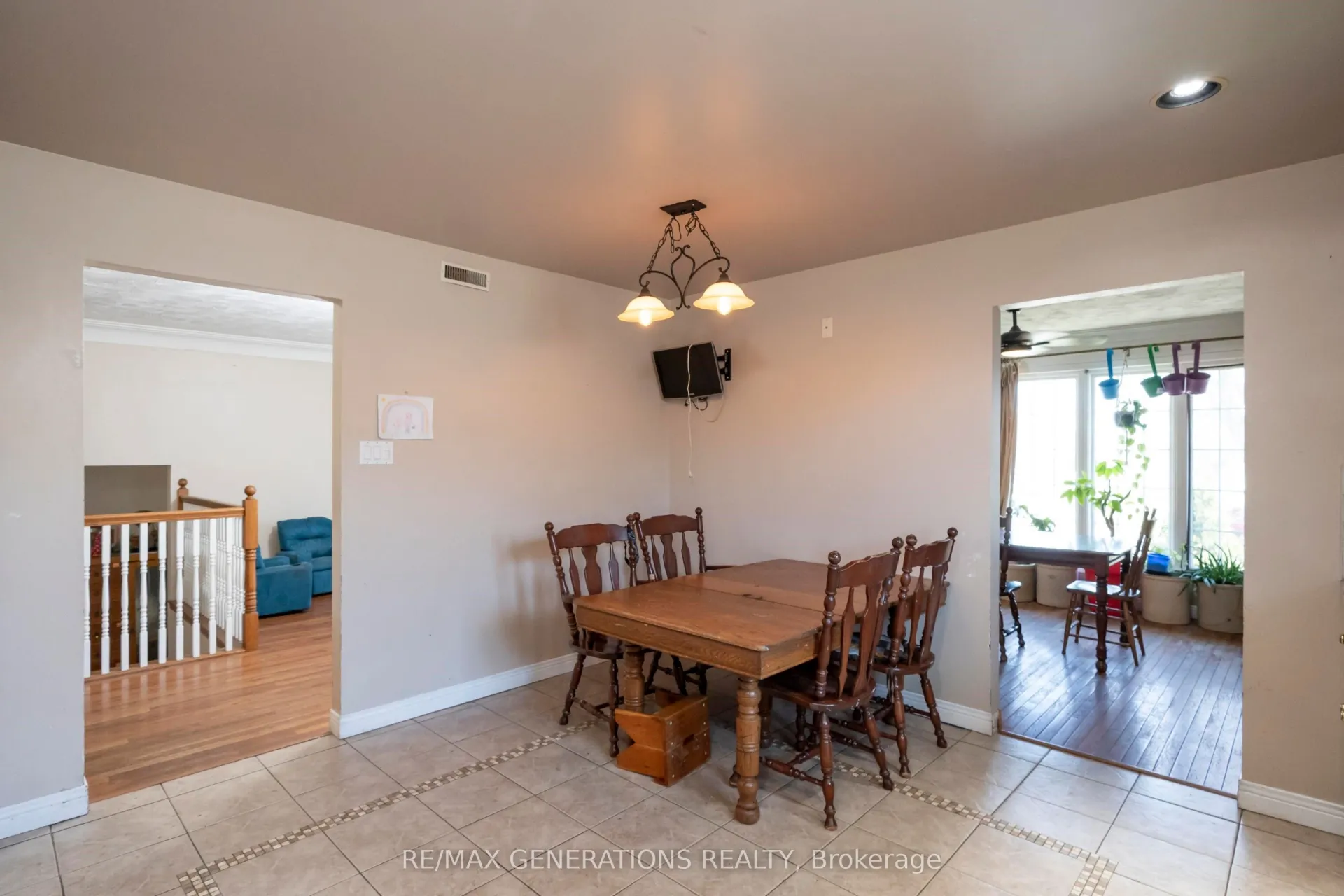 Photo 14 of 215 Linden Court, Thunder Bay, River Terrace — HOMEH