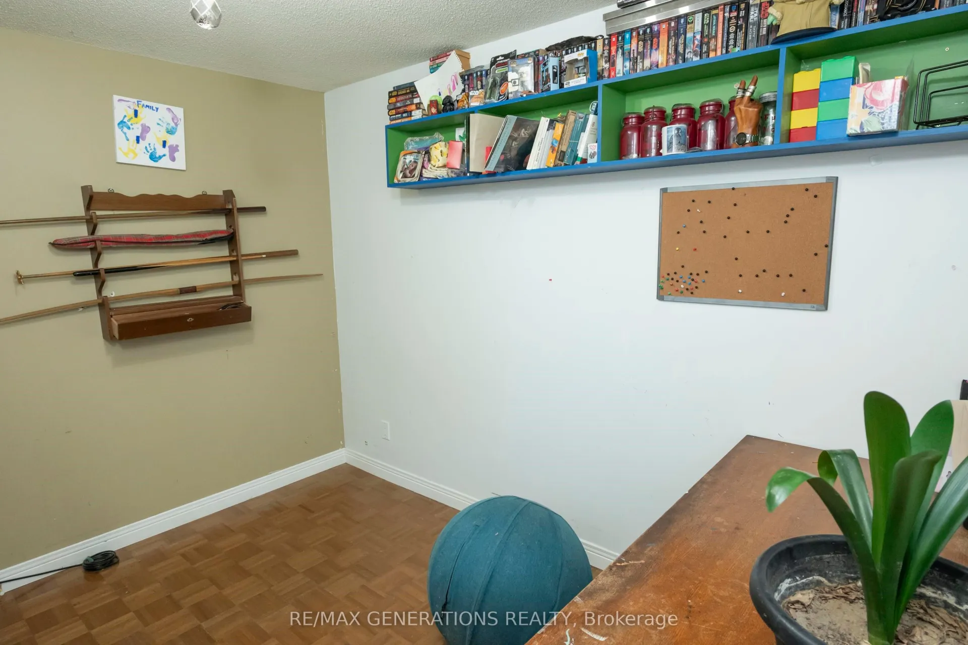 Photo 32 of 215 Linden Court, Thunder Bay, River Terrace — HOMEH