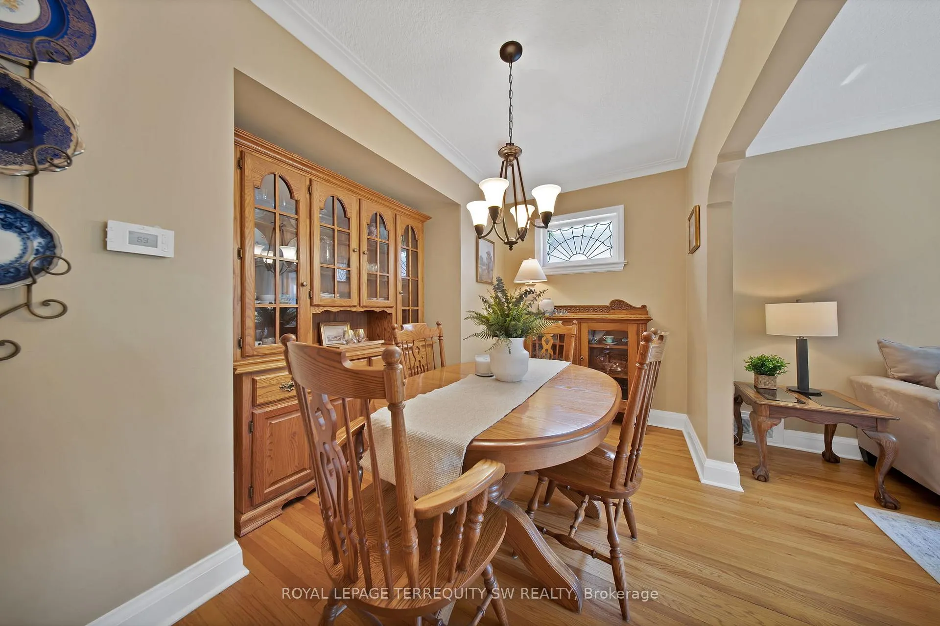 Photo 13 of 100 Harding Boulevard, Scarborough, Birchcliffe-Cliffside — HOMEH