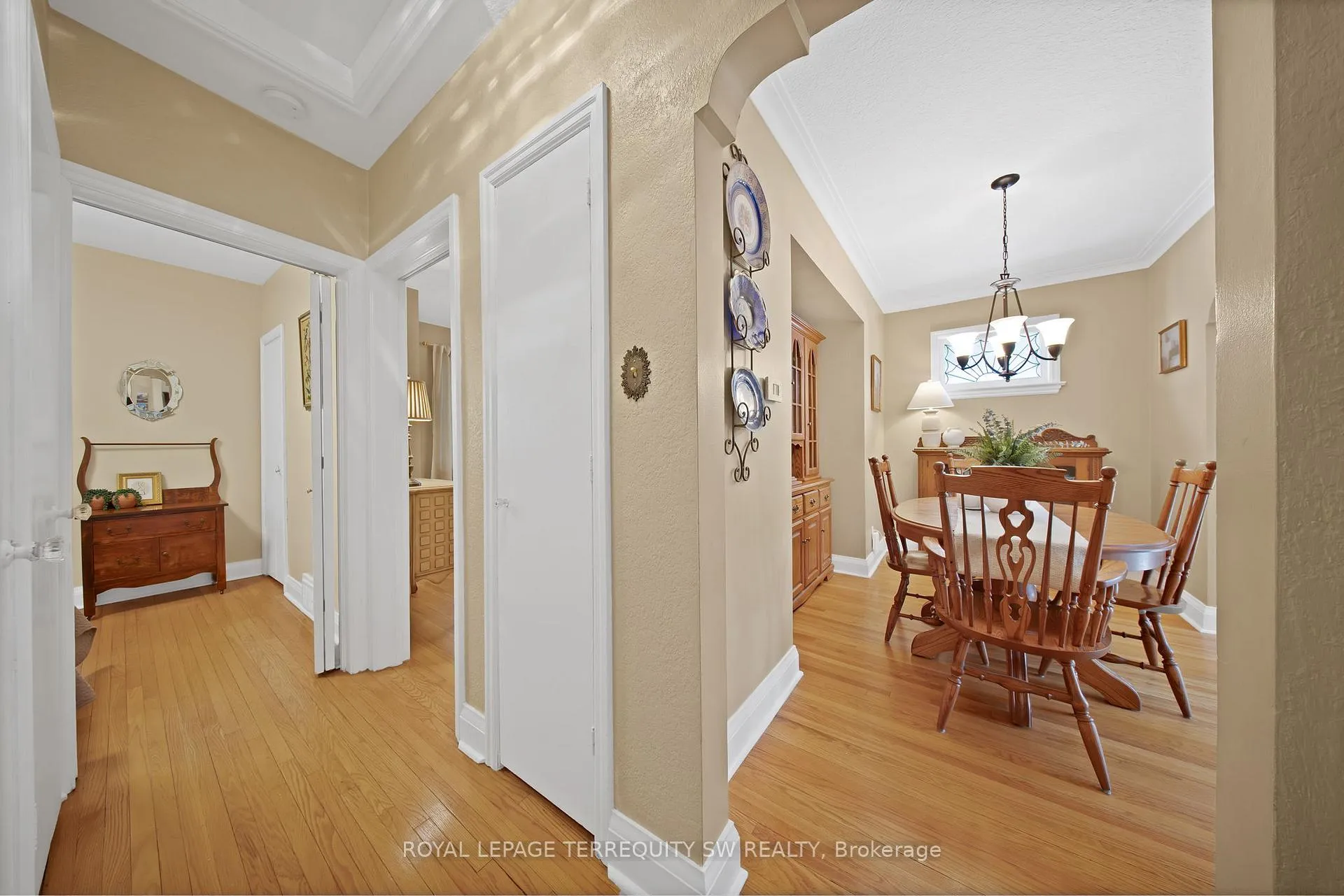 Photo 18 of 100 Harding Boulevard, Scarborough, Birchcliffe-Cliffside — HOMEH