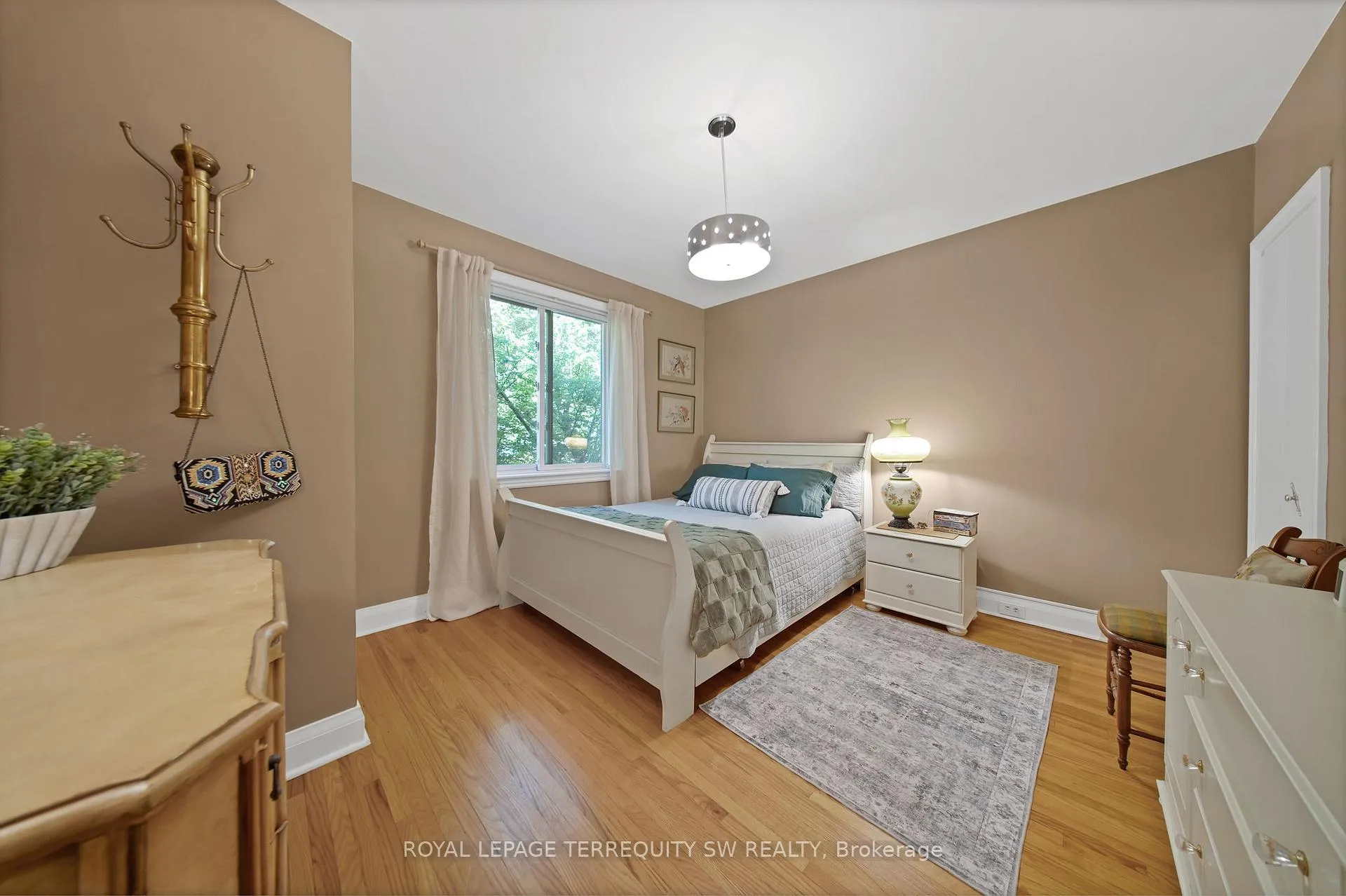 Photo 20 of 100 Harding Boulevard, Scarborough, Birchcliffe-Cliffside — HOMEH