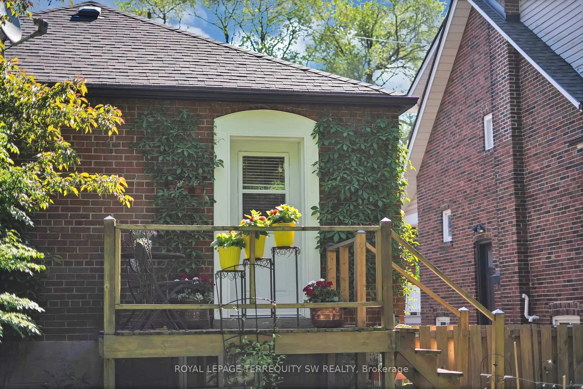 Photo 34 of 100 Harding Boulevard, Scarborough, Birchcliffe-Cliffside — HOMEH