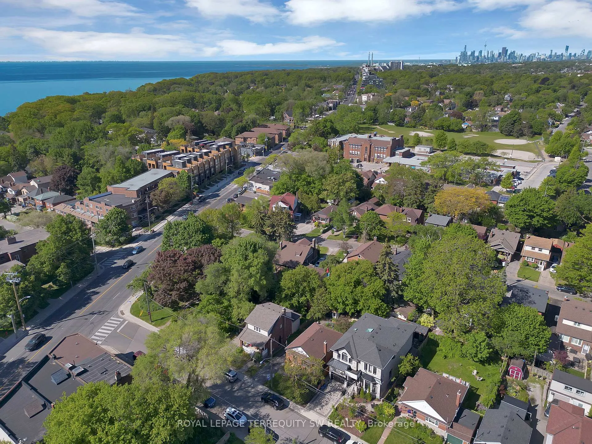 Photo 44 of 100 Harding Boulevard, Scarborough, Birchcliffe-Cliffside — HOMEH