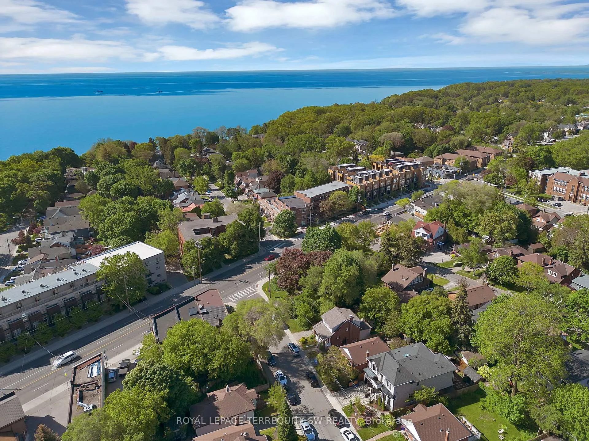 Photo 45 of 100 Harding Boulevard, Scarborough, Birchcliffe-Cliffside — HOMEH