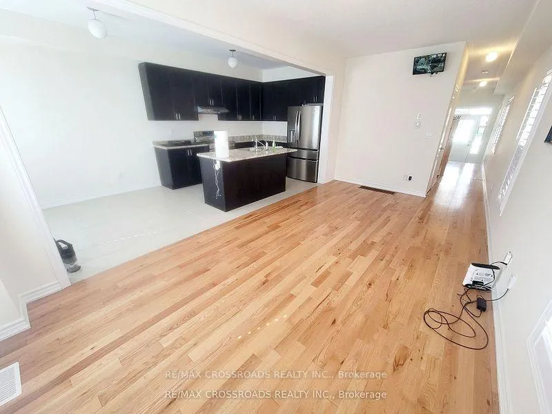 Photo 7 of 1143 Skyridge Boulevard, Pickering, Rural Pickering — HOMEH