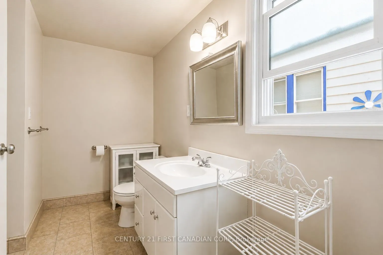 Photo 14 of 362 Wortley Road, London, South G — HOMEH