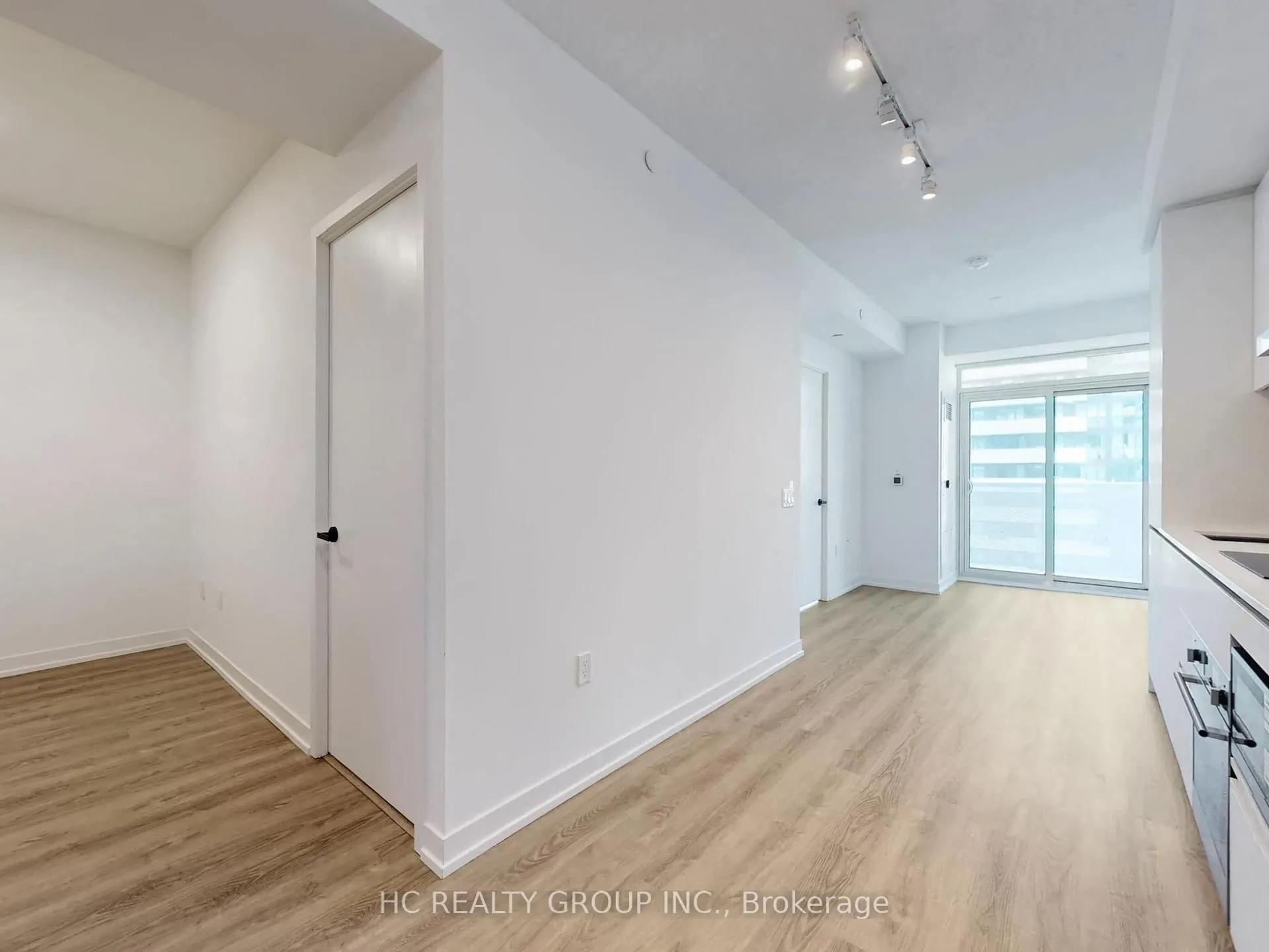 Photo 10 of Unit 5001, 8 Interchange Way, Vaughan, Vaughan Corporate Centre — HOMEH