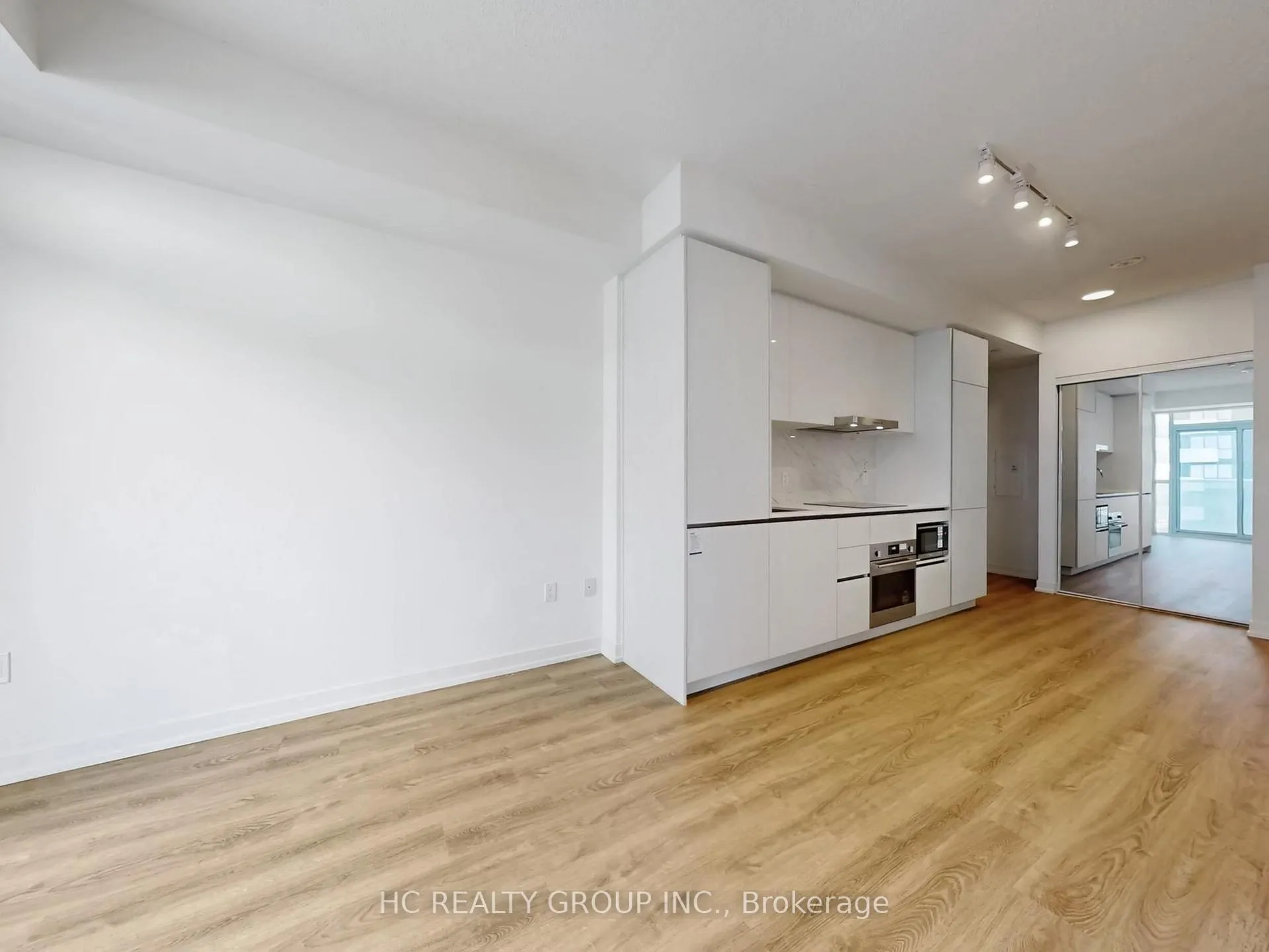 Photo 11 of Unit 5001, 8 Interchange Way, Vaughan, Vaughan Corporate Centre — HOMEH