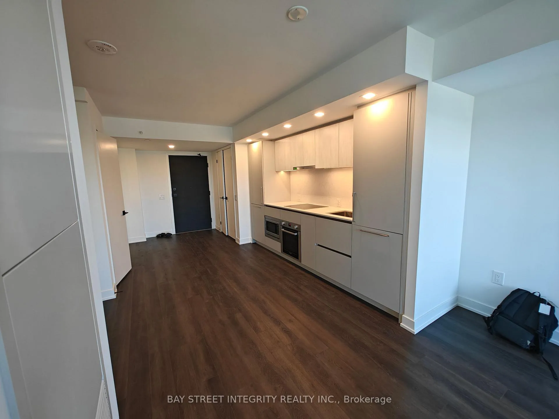 Photo 5 of Unit 1005, 609 Sherbourne Street, Toronto, North St. James Town — HOMEH