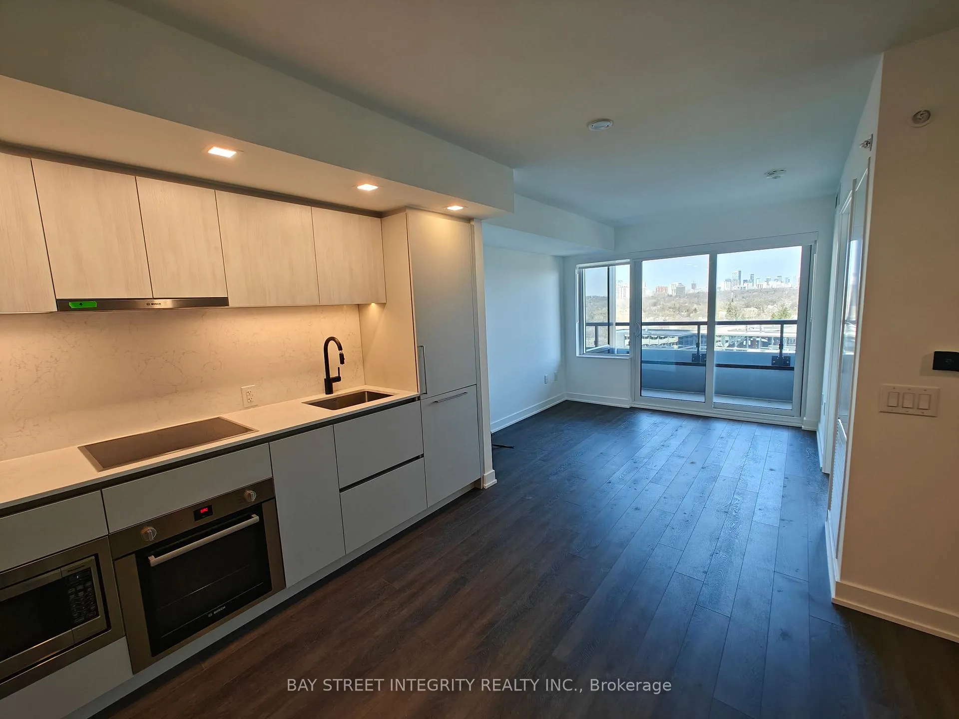 Photo 6 of Unit 1005, 609 Sherbourne Street, Toronto, North St. James Town — HOMEH