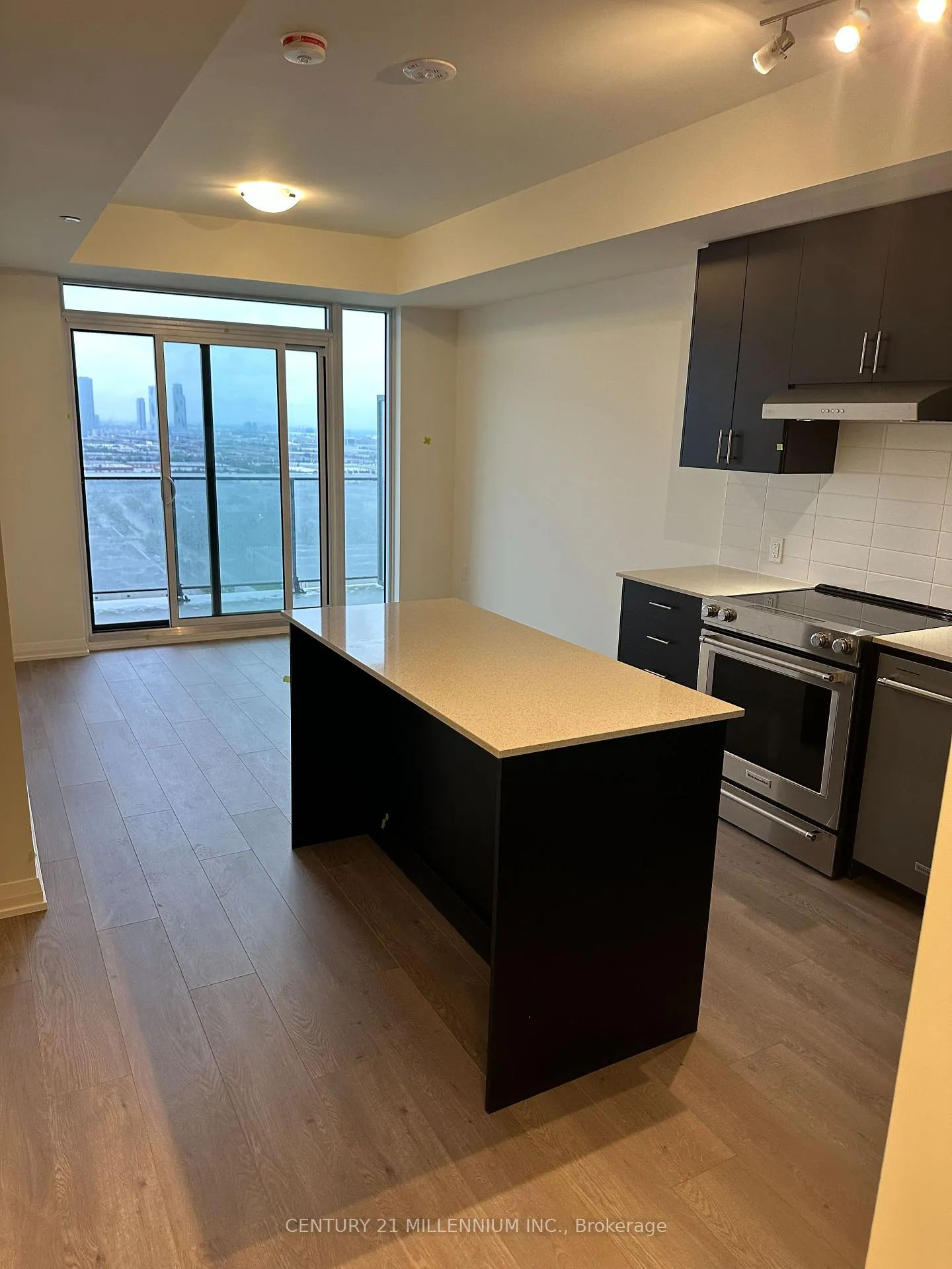 Photo 9 of Unit 2212, 8960 Jane Street, Vaughan, Vellore Village — HOMEH