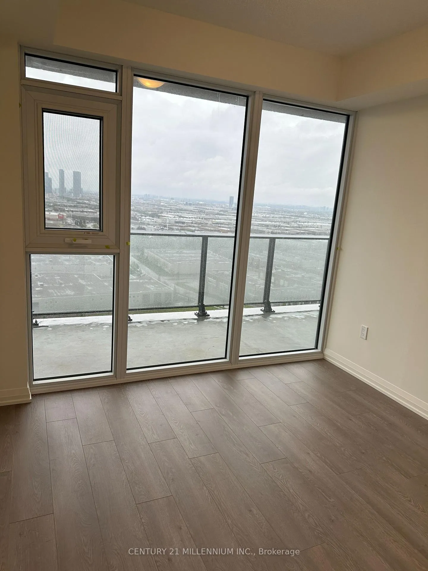 Photo 12 of Unit 2212, 8960 Jane Street, Vaughan, Vellore Village — HOMEH